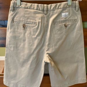 Boys Vineyard Vines Size 18